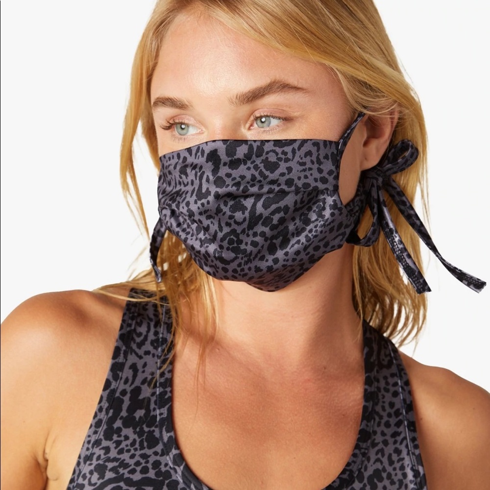 Beyond Yoga mask